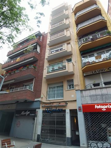 Aïllament tèrmic de façanes al carrer Gran de Sant Andreu, nº 246 (Barcelona)