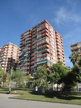 Façanes i terrats a Rambla Badal, nº 98-102 (Barcelona) 